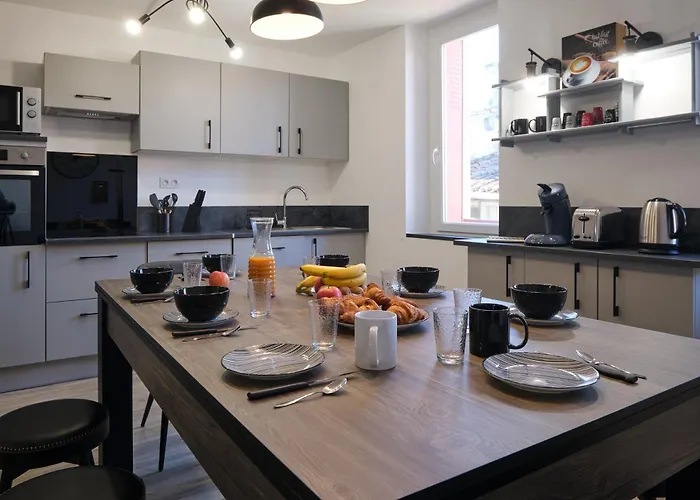 Magnifique*t4*centre Ville*wifi*billard*netflix* * Limoux